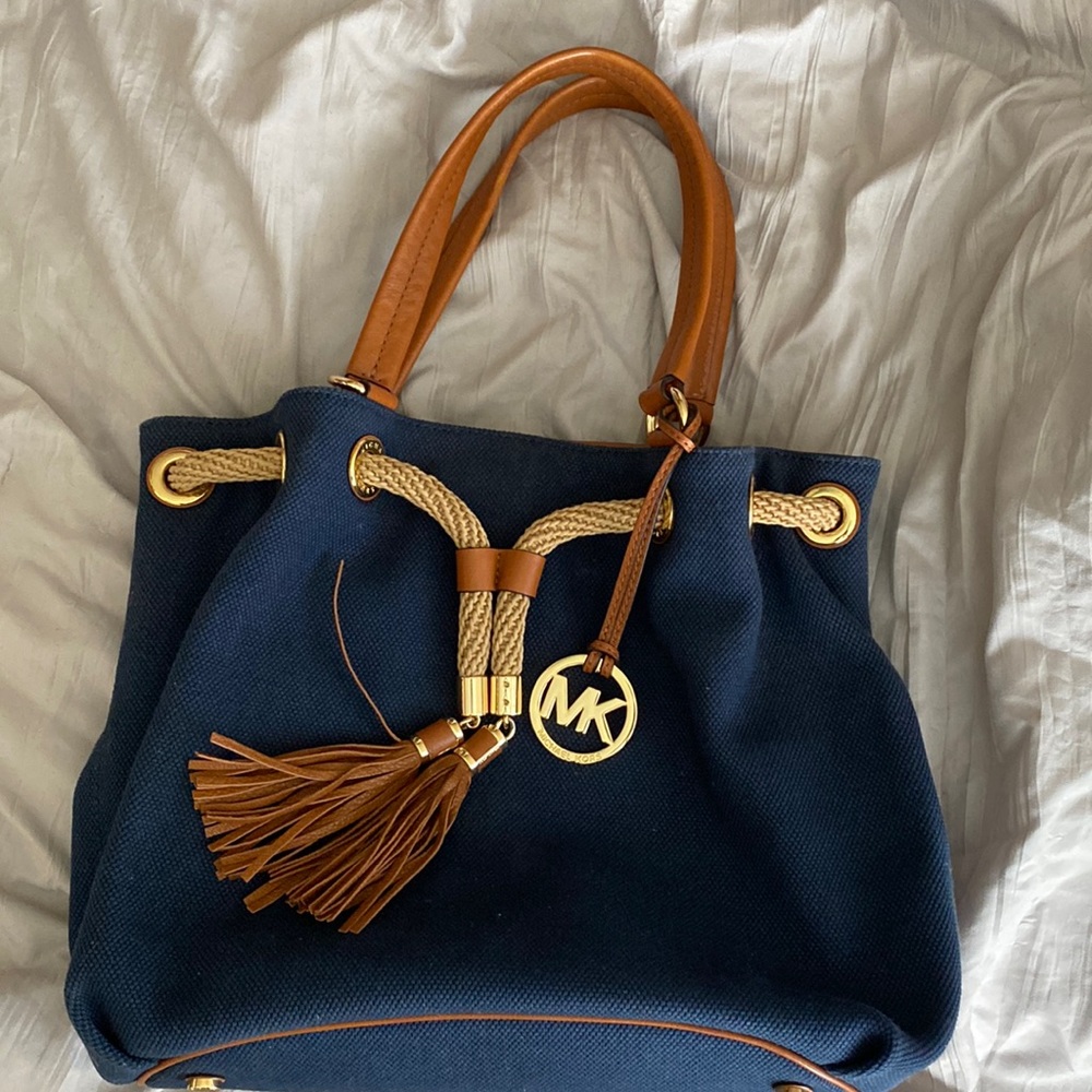 Michael Kors Marina Large Bucket Handbag - Navy Drawstring Tote